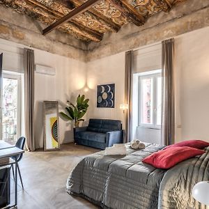 Camera con letto king size